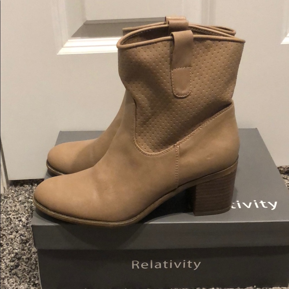 Unisa taupe ankle boots